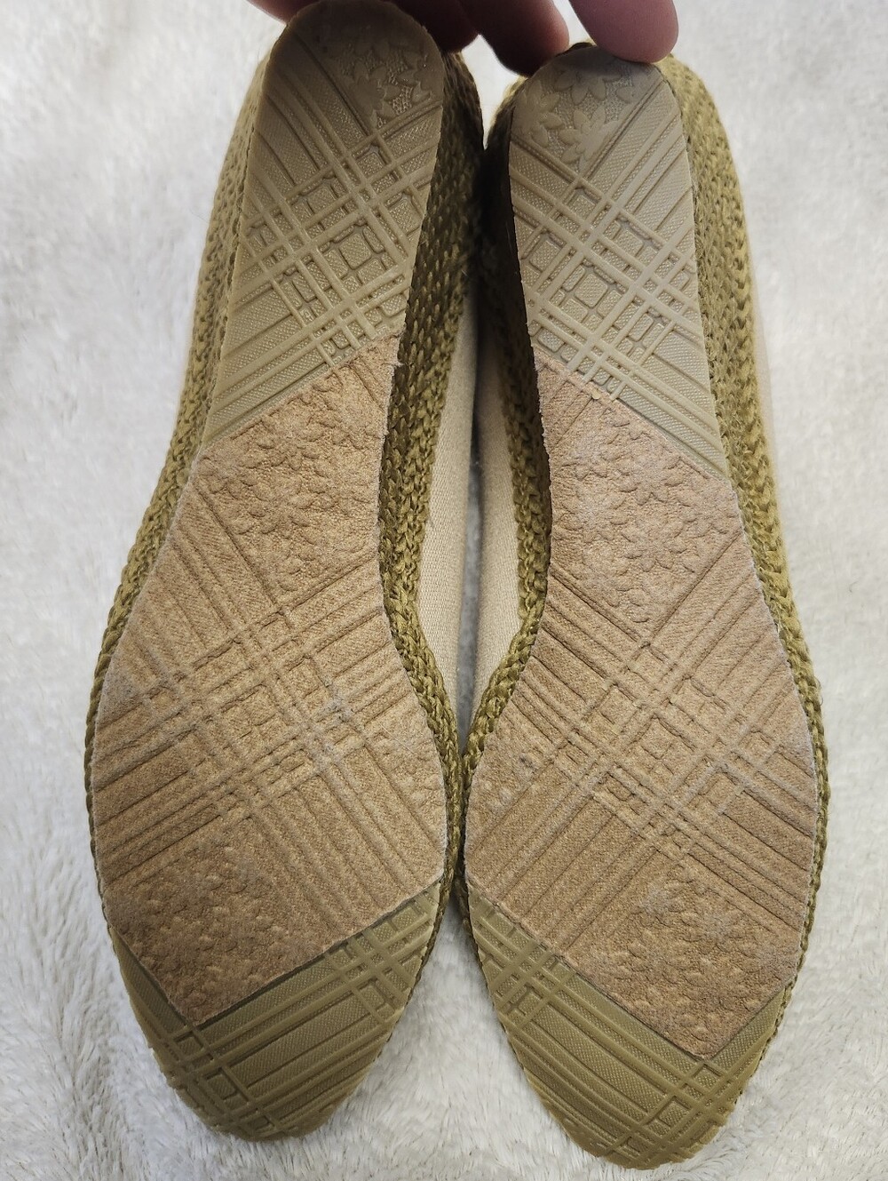 • New Beacon Women's Beige Wedge Espadrille Size 8 S S Slip On Shoes - Picture 8 of 9